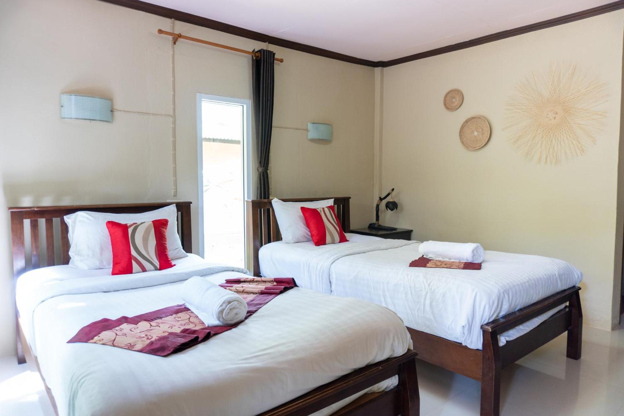 Lanta Riviera Beach Resort Koh Lanta Exterior photo